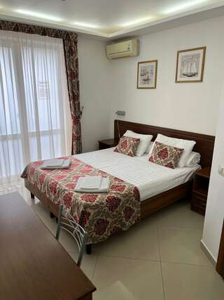 Гостиница Тристар Геленджик Двухместный номер с 1 кроватью-2